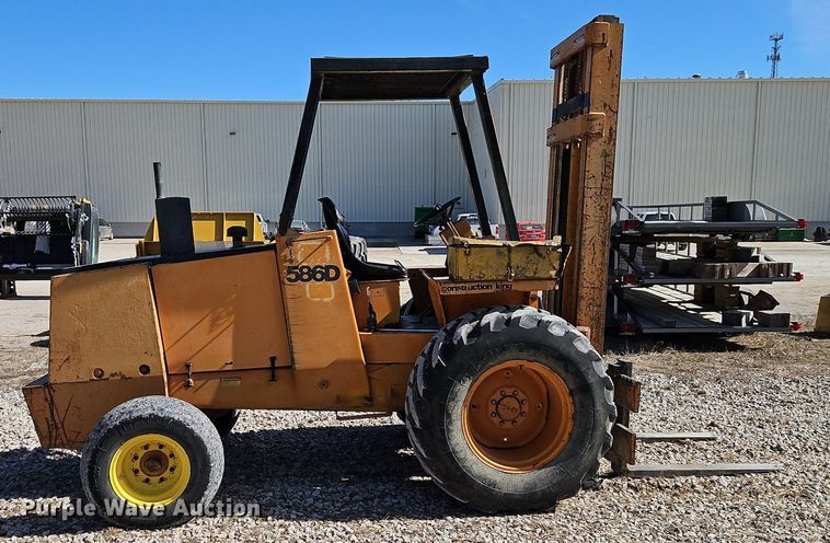 image for item EI3561 1982 Case   586D  forklift