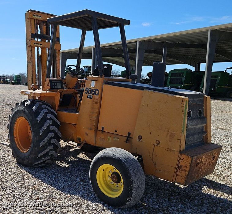 image for item EI3561 1982 Case   586D  forklift