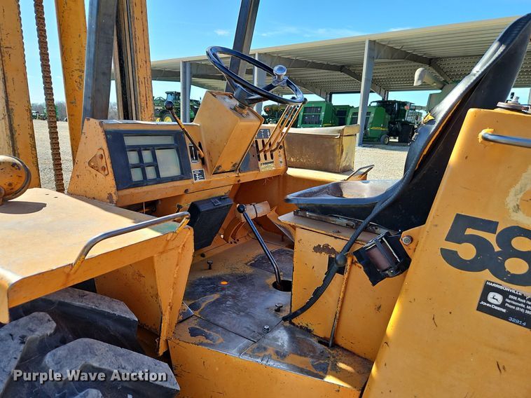 image for item EI3561 1982 Case   586D  forklift