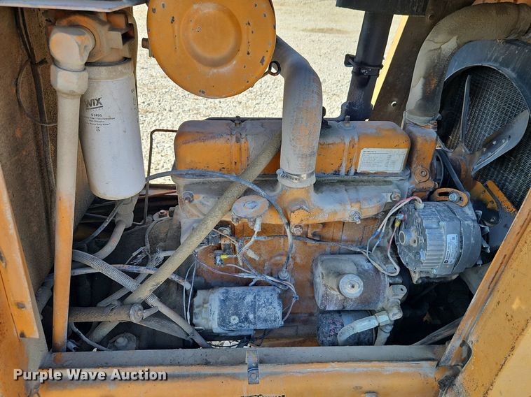 image for item EI3561 1982 Case   586D  forklift