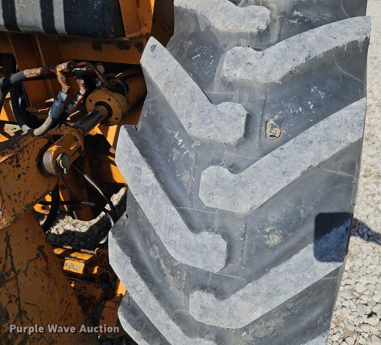 image for item EI3561 1982 Case   586D  forklift