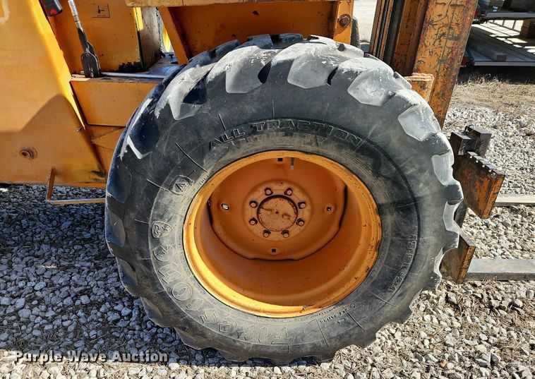 image for item EI3561 1982 Case   586D  forklift