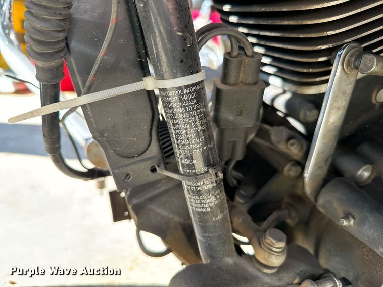 image for item EJ0200 2000 Harley Davidson Ultra Classic motorcycle