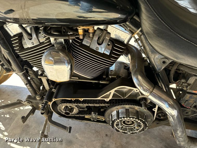 image for item EJ0200 2000 Harley Davidson Ultra Classic motorcycle