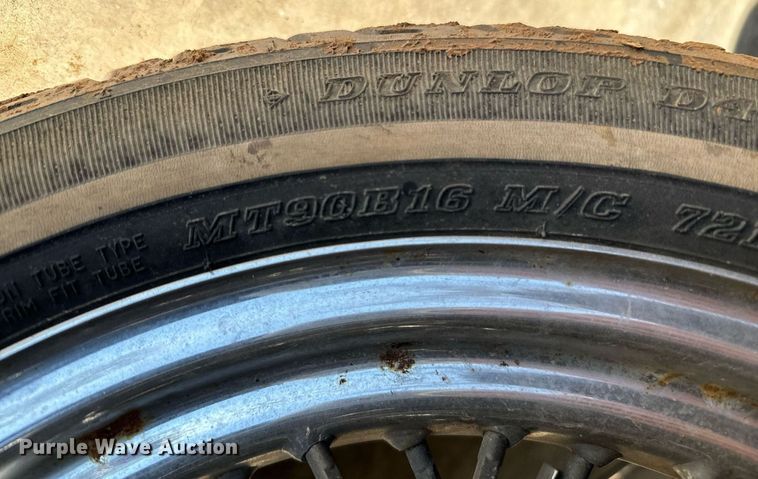 image for item EJ0200 2000 Harley Davidson Ultra Classic motorcycle