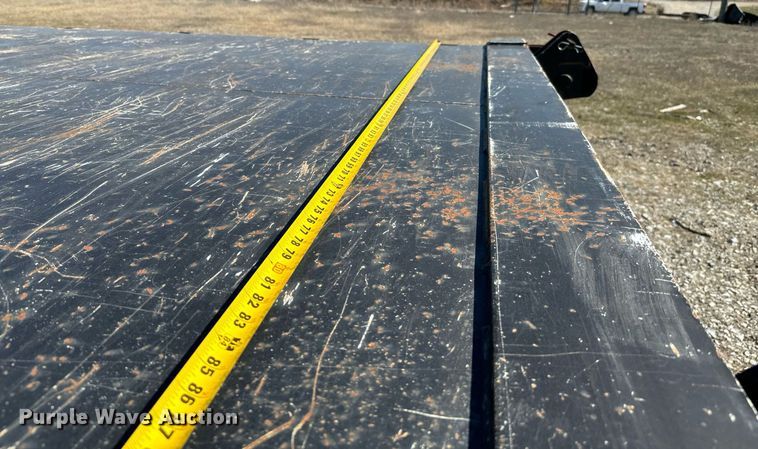 image for item EJ0221 2007 International  7400 flatbed truck