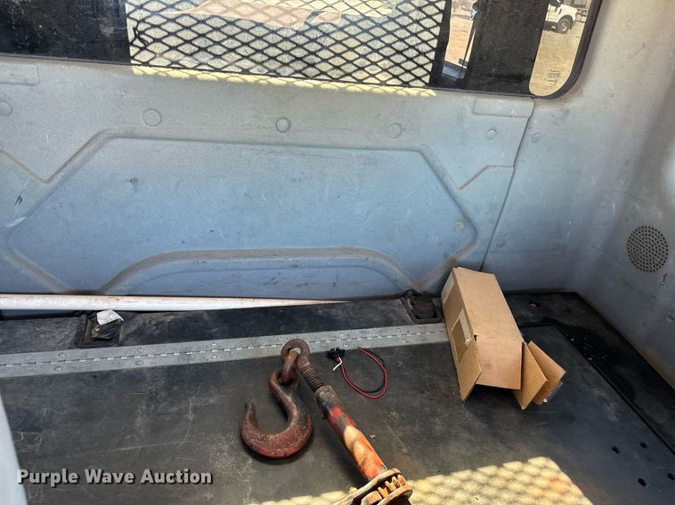 image for item EJ0221 2007 International  7400 flatbed truck