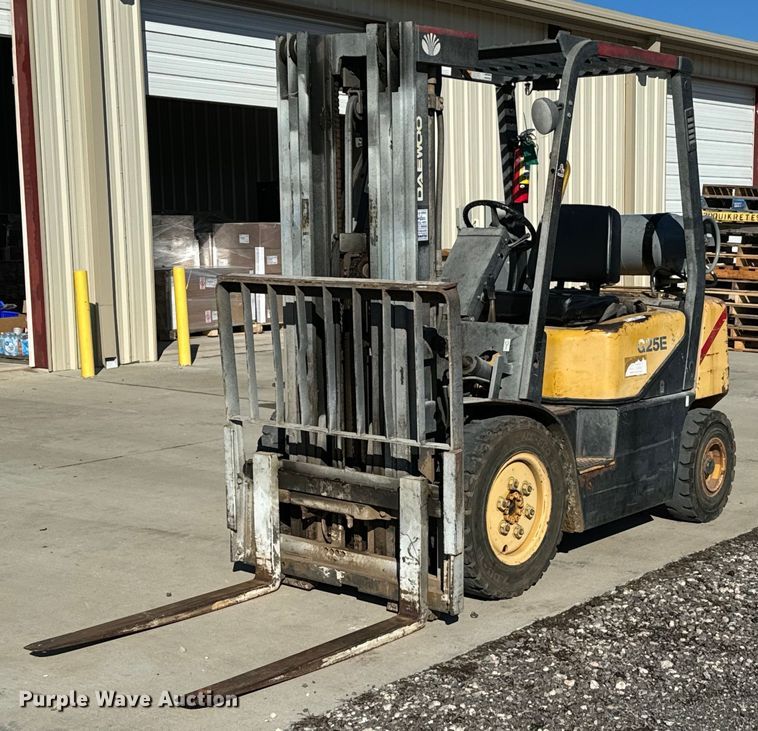 image for item EJ0222 Daewoo G25E-3 forklift