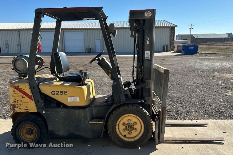 image for item EJ0222 Daewoo G25E-3 forklift
