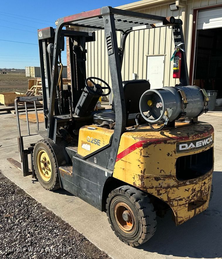 image for item EJ0222 Daewoo G25E-3 forklift