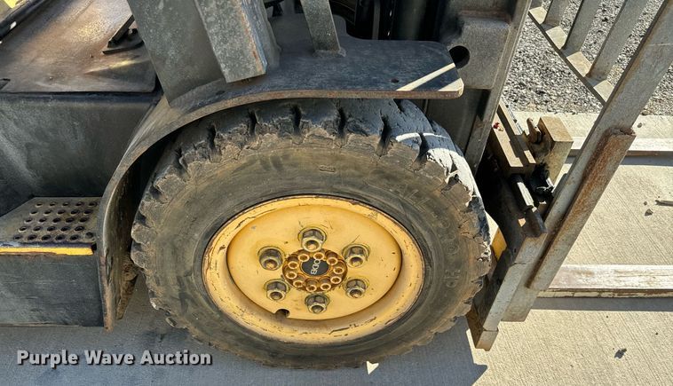 image for item EJ0222 Daewoo G25E-3 forklift