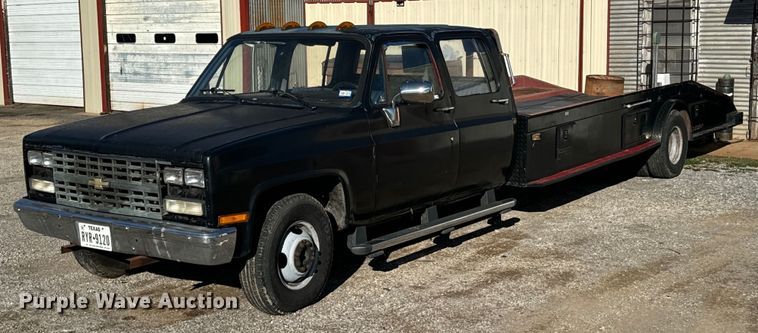 image for item EJ0226 1987 Chevrolet  R20 tow truck