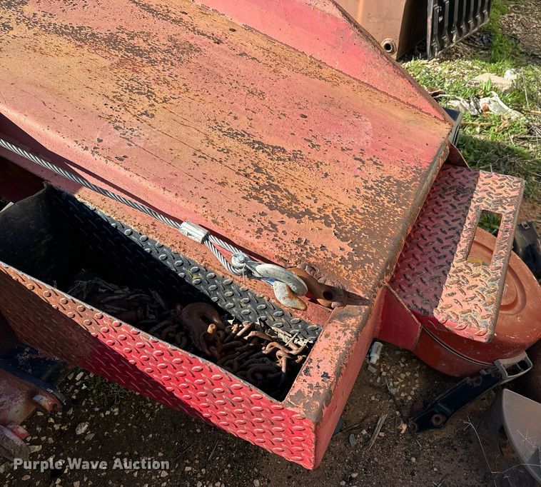 image for item EJ0226 1987 Chevrolet  R20 tow truck