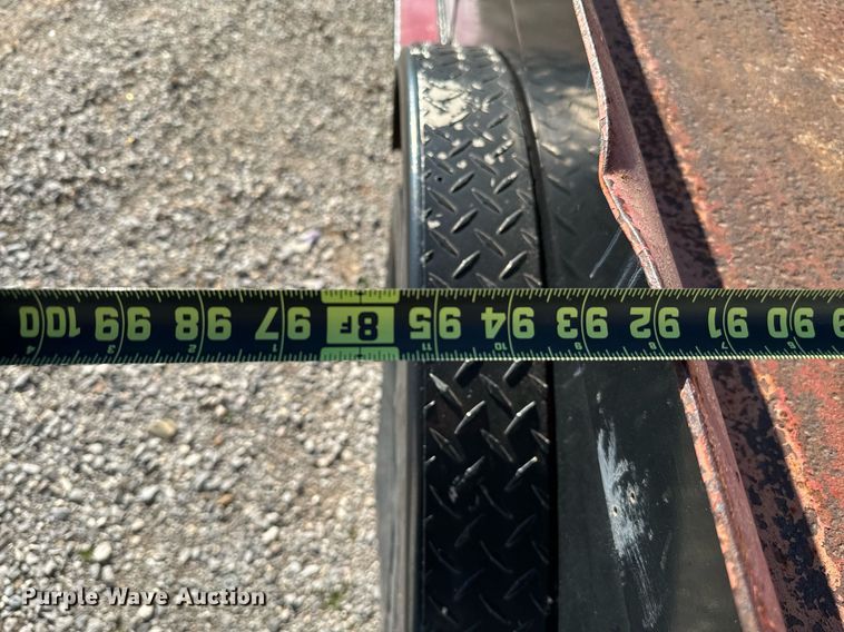 image for item EJ0226 1987 Chevrolet  R20 tow truck