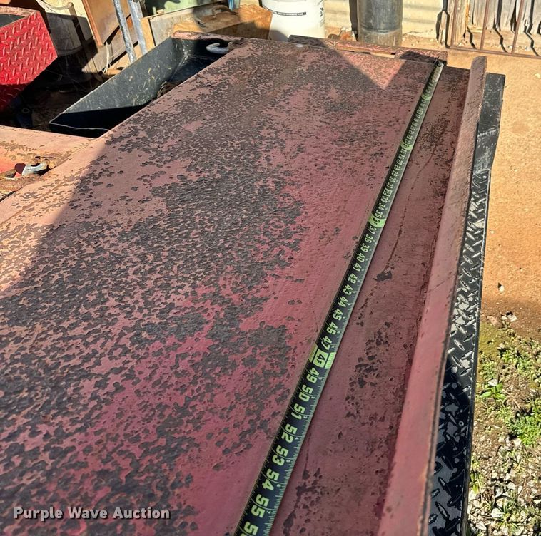 image for item EJ0226 1987 Chevrolet  R20 tow truck