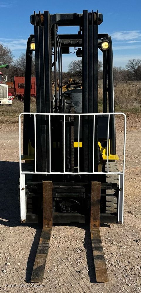 image for item EJ0265 Yale GLP050VXEUSE090 forklift