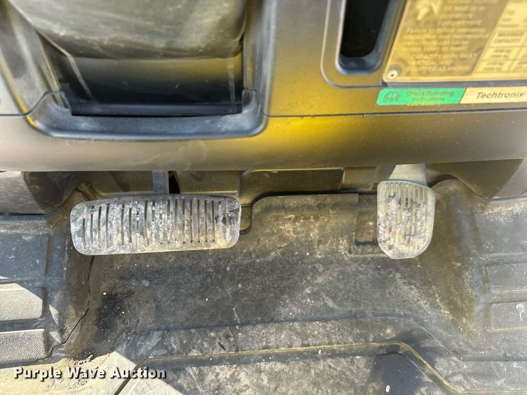 image for item EJ0265 Yale GLP050VXEUSE090 forklift