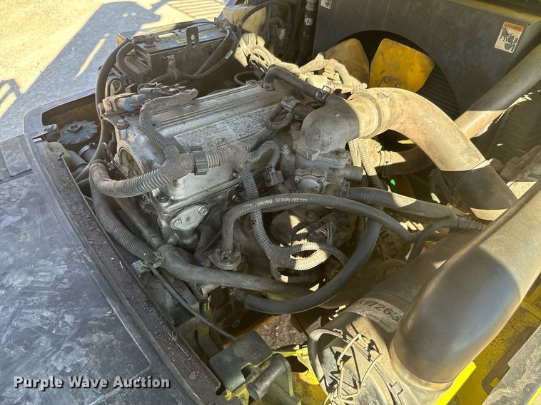 image for item EJ0265 Yale GLP050VXEUSE090 forklift