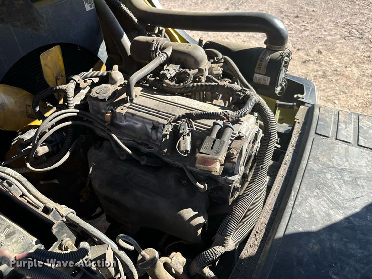 image for item EJ0265 Yale GLP050VXEUSE090 forklift