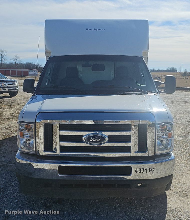 image for item EJ5854 2021 Ford E350 Super Duty delivery van