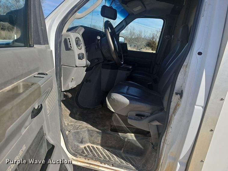image for item EJ5854 2021 Ford E350 Super Duty delivery van