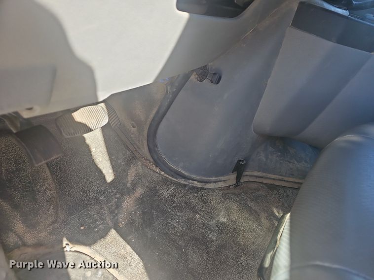 image for item EJ5854 2021 Ford E350 Super Duty delivery van