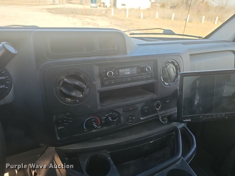 image for item EJ5854 2021 Ford E350 Super Duty delivery van