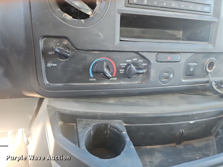 image for item EJ5854 2021 Ford E350 Super Duty delivery van