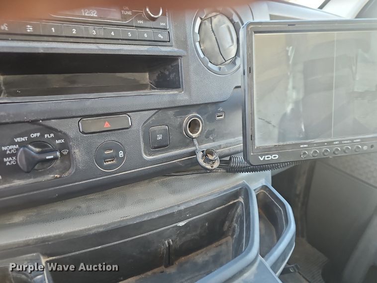 image for item EJ5854 2021 Ford E350 Super Duty delivery van