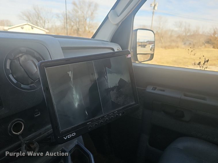 image for item EJ5854 2021 Ford E350 Super Duty delivery van