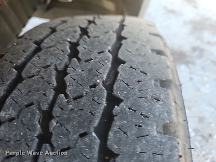 image for item EJ5854 2021 Ford E350 Super Duty delivery van