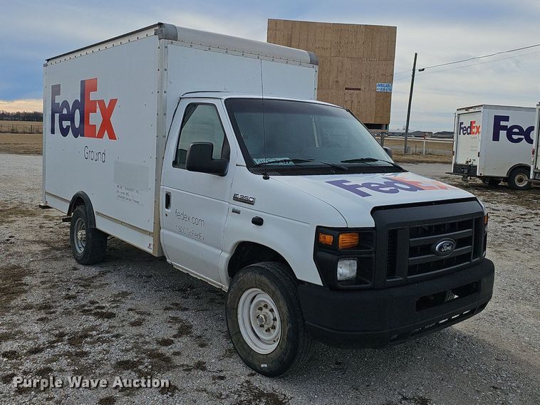 image for item EJ5855 2012 Ford E350 Super Duty  box truck