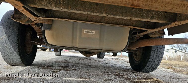 image for item EJ5855 2012 Ford E350 Super Duty  box truck