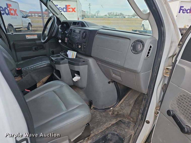 image for item EJ5855 2012 Ford E350 Super Duty  box truck