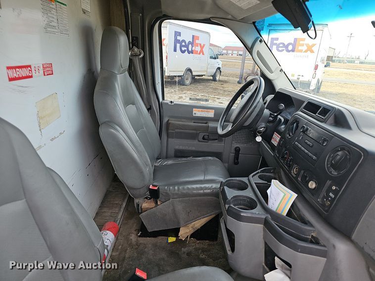 image for item EJ5855 2012 Ford E350 Super Duty  box truck