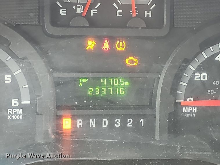 image for item EJ5855 2012 Ford E350 Super Duty  box truck