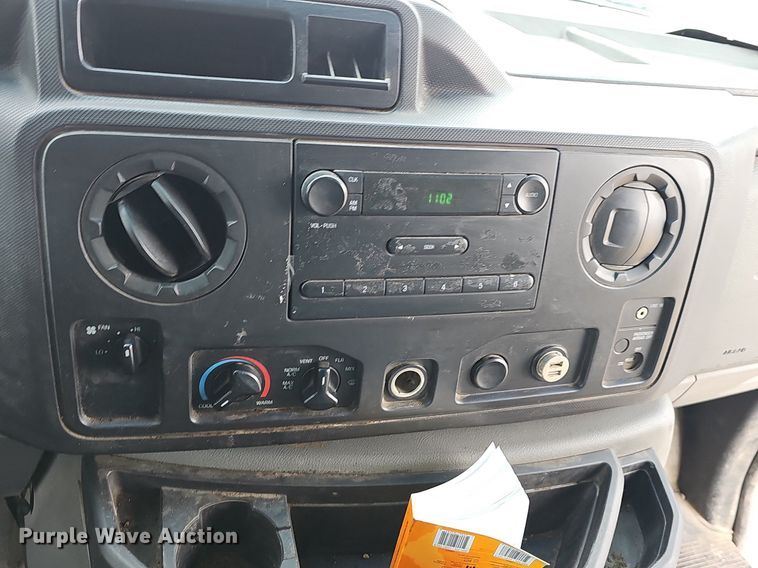 image for item EJ5855 2012 Ford E350 Super Duty  box truck