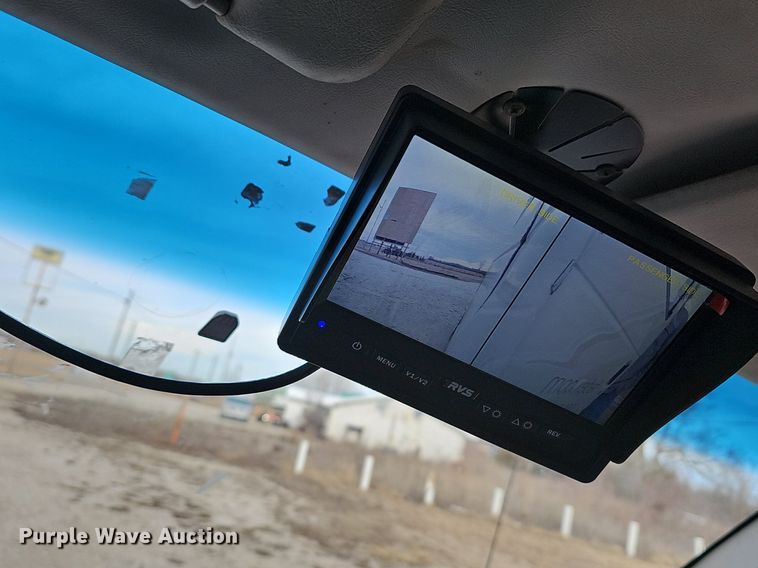 image for item EJ5855 2012 Ford E350 Super Duty  box truck