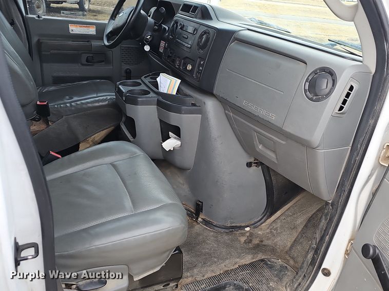 image for item EJ5855 2012 Ford E350 Super Duty  box truck