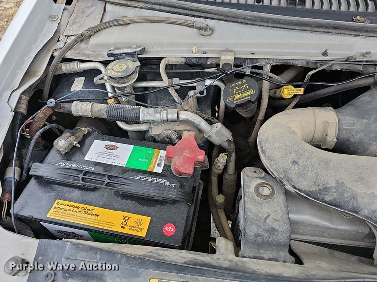 image for item EJ5855 2012 Ford E350 Super Duty  box truck