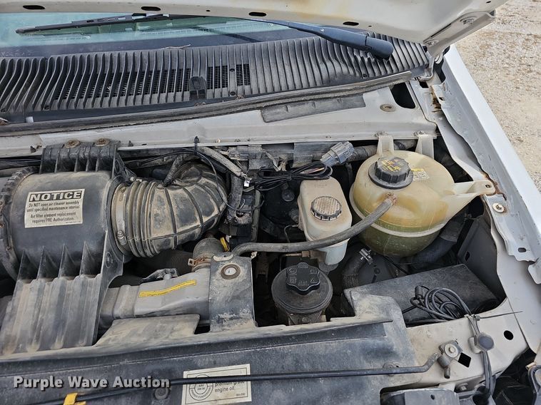 image for item EJ5855 2012 Ford E350 Super Duty  box truck