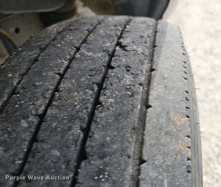 image for item EJ5855 2012 Ford E350 Super Duty  box truck