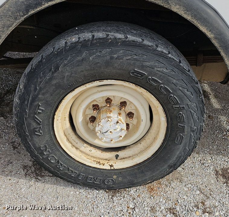 image for item EJ5855 2012 Ford E350 Super Duty  box truck