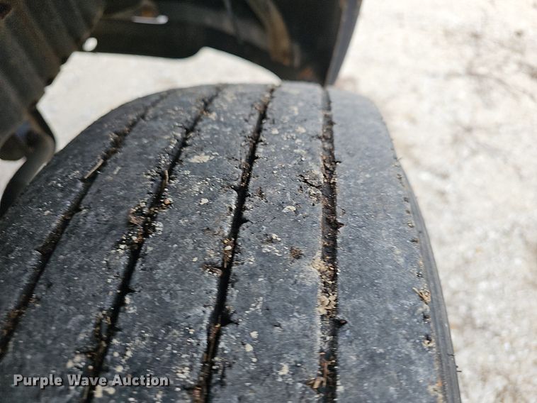 image for item EJ5855 2012 Ford E350 Super Duty  box truck