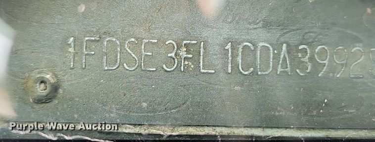 image for item EJ5855 2012 Ford E350 Super Duty  box truck