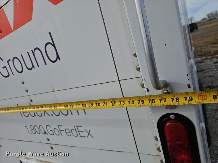 image for item EJ5856 2012 Ford E350 Super Duty box truck