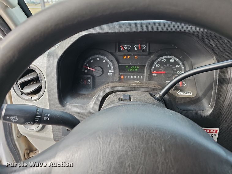 image for item EJ5856 2012 Ford E350 Super Duty box truck