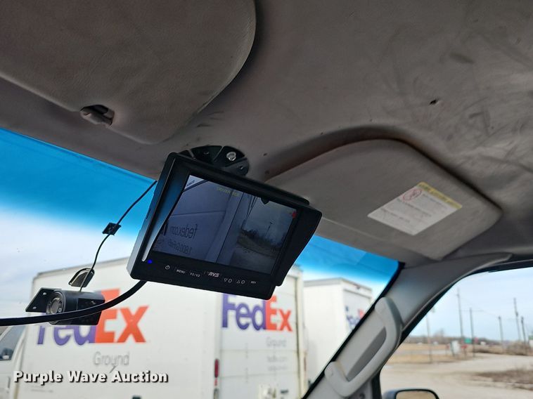 image for item EJ5856 2012 Ford E350 Super Duty box truck