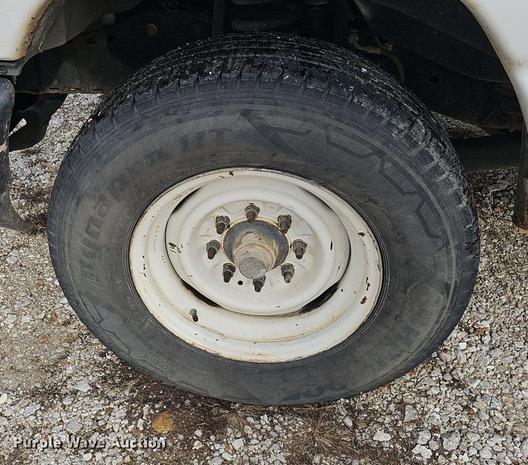 image for item EJ5856 2012 Ford E350 Super Duty box truck