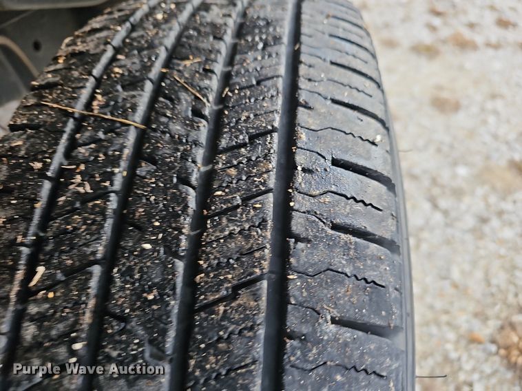 image for item EJ5856 2012 Ford E350 Super Duty box truck